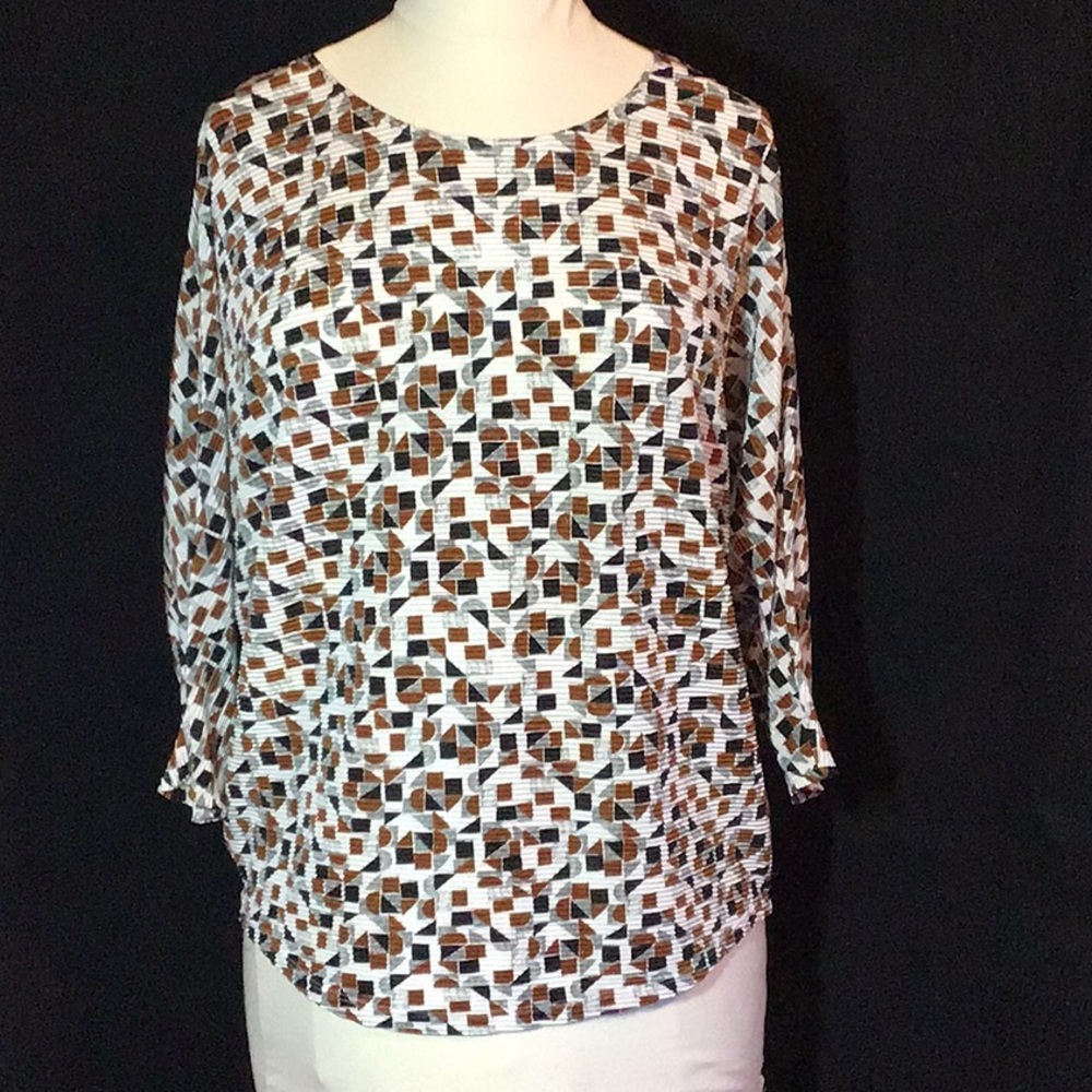 Crinkle material dolman sleeves